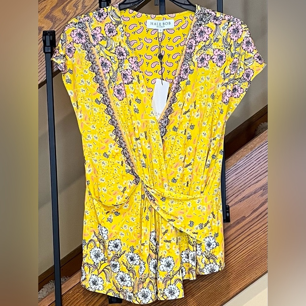 Hale Bob Blouse Evolet Asymmetrical Twist front Yellow Floral SZ. Small NWT